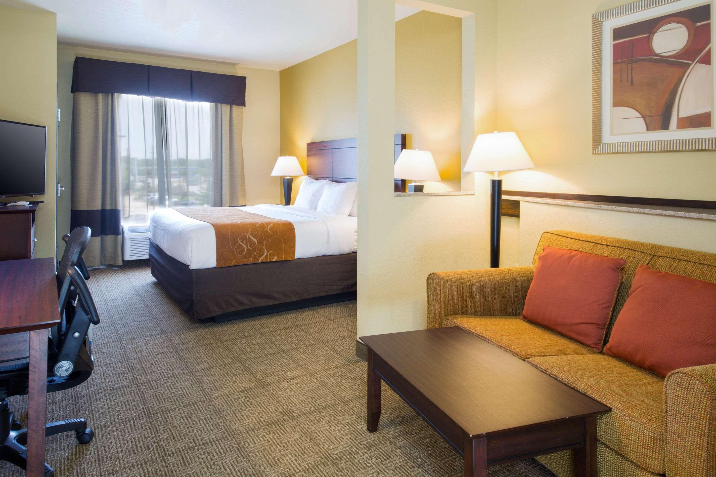 Comfort Suites Airport South Montgomery Eksteriør bilde