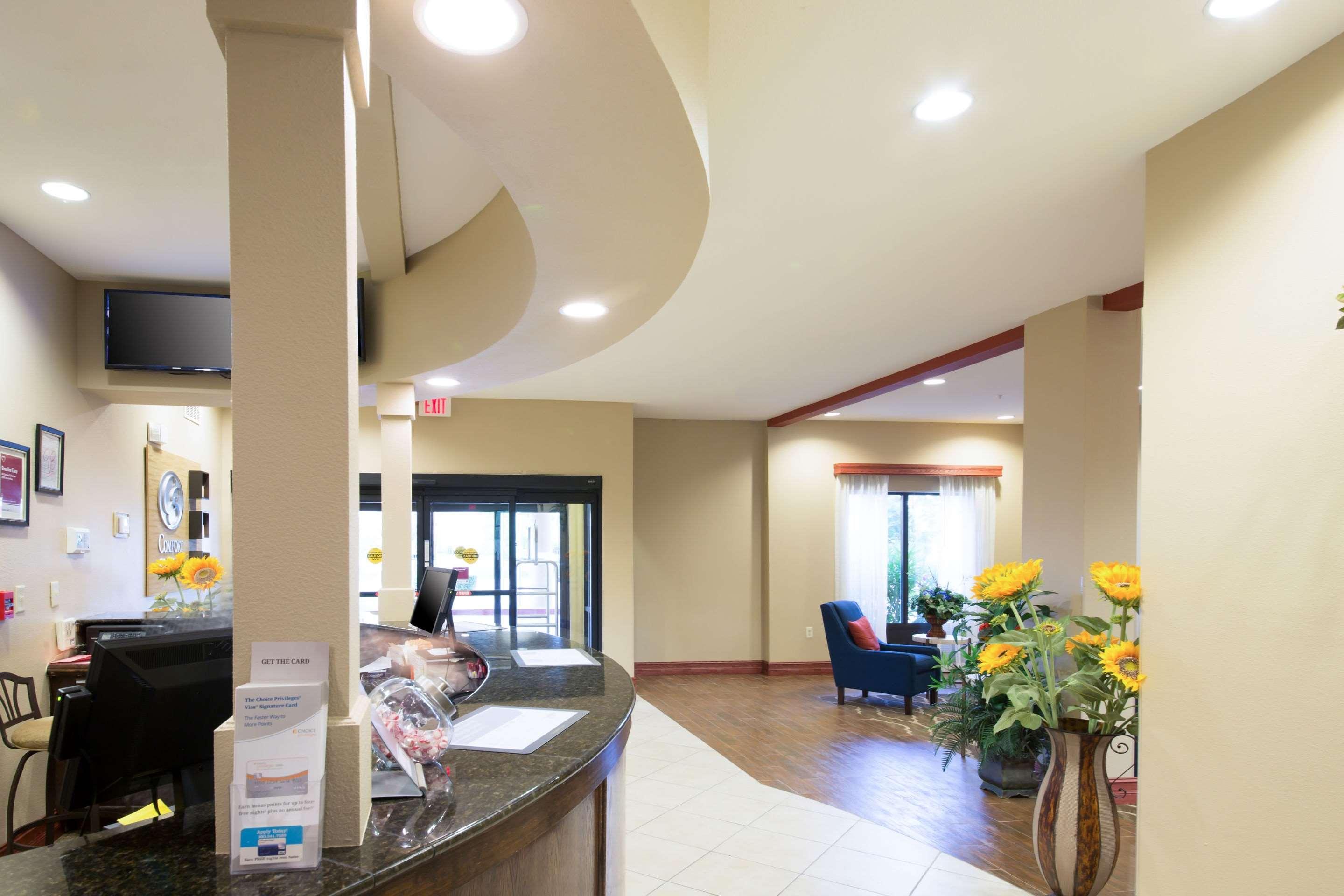 Comfort Suites Airport South Montgomery Eksteriør bilde