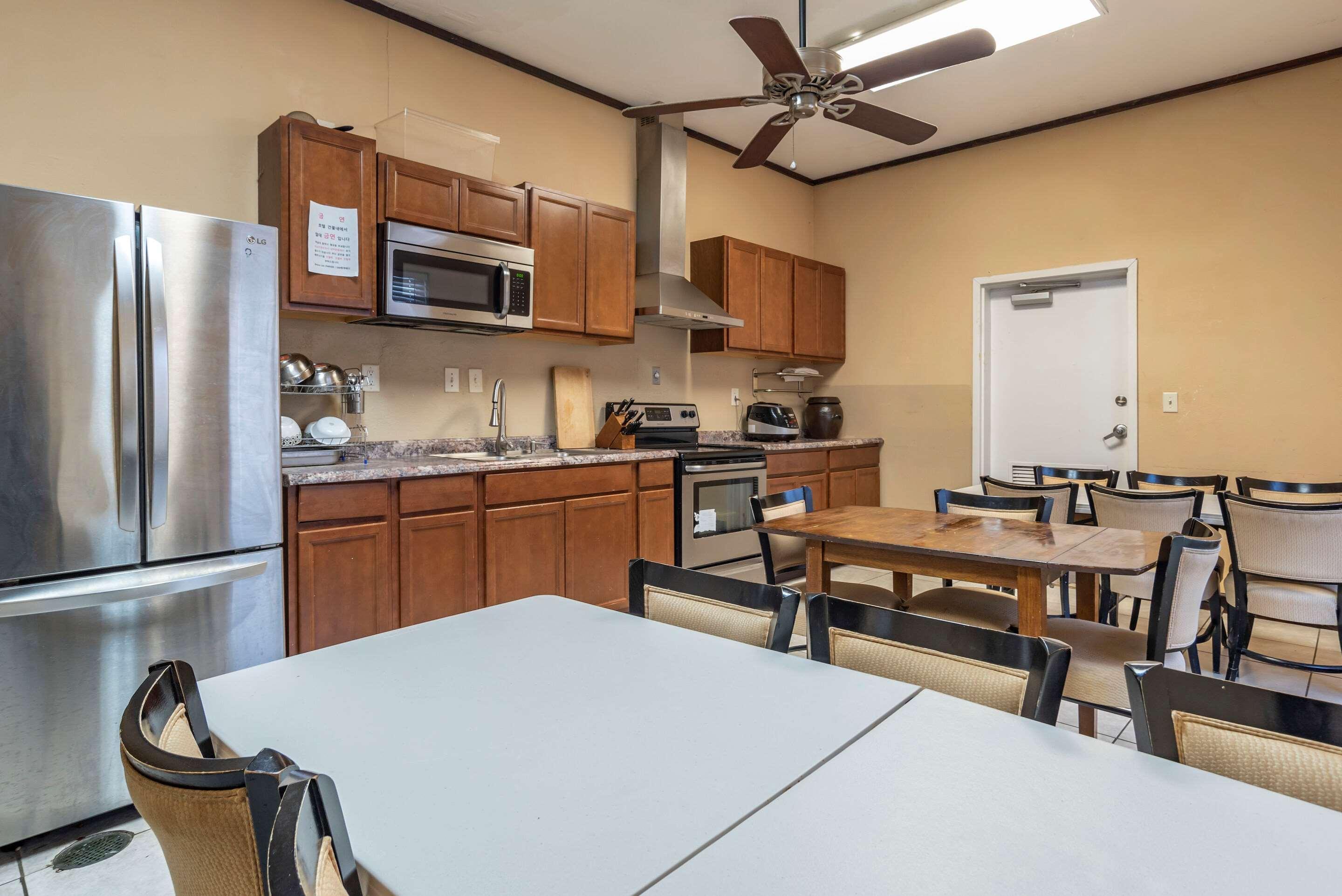 Comfort Suites Airport South Montgomery Eksteriør bilde